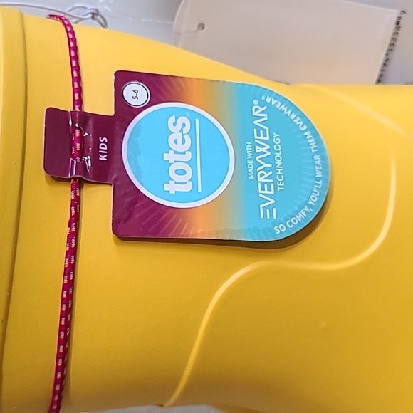 Totes Yellow Rain Boots - Picture 8 of 10